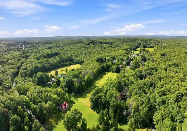 Photo 3 of Single family home for sale at 835 Snake Hl Rd, North Scituate, RI 02857 | MLS# 1422691 | Listing updated on 2026-09-11