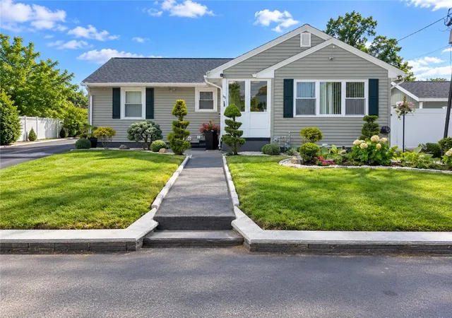 Photo 1 of Sale Pending at 101 Merrill St, East Providence, RI 02914 | MLS# 1422684 | Listing updated on 2026-09-21