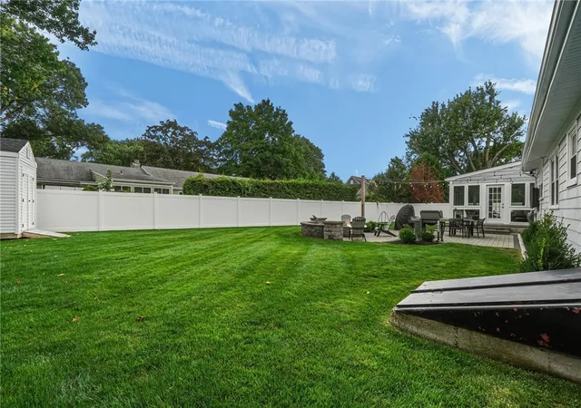 Photo 3 of Single family home for sale at 39 Rolling Acres Dr, Cumberland, RI 02864 | MLS# 1422660 | Listing updated on 2026-09-21