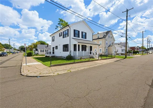 Photo 3 of Single family home for sale at 38 Ashburne St, Pawtucket, RI 02861 | MLS# 1422688 | Listing updated on 2026-10-07