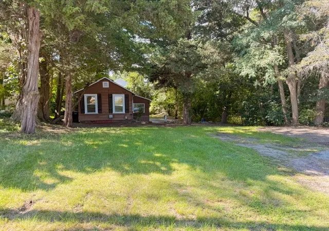 Photo 2 of Single family home for sale at 29 Congdon Ave, North Kingstown, RI 02852 | MLS# 1422563 | Listing updated on 2026-09-30