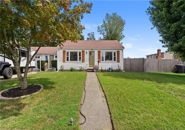 Photo 1 of Sale Pending at 38 Fairfield Ct, Warwick, RI 02889 | MLS# 1422718 | Listing updated on 2026-09-20