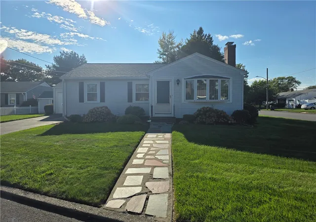 Photo 2 of Single family home for sale at 59 Ferncrest Dr, Pawtucket, RI 02861 | MLS# 1422648 | Listing updated on 2026-09-14