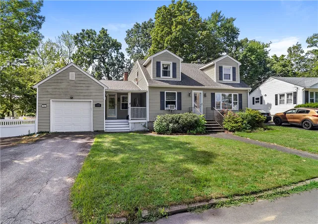 Photo 2 of Single family home for sale at 132 Davis Ave, Cranston, RI 02910 | MLS# 1422507 | Listing updated on 2026-10-06
