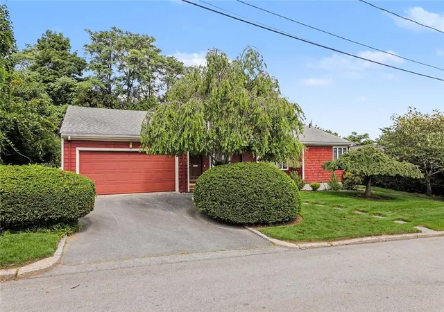 Photo 2 of Single family home for sale at 15 Cambria Ct, Pawtucket, RI 02860 | MLS# 1422796 | Listing updated on 2026-09-27