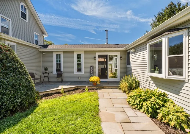 Photo 3 of Sale Pending at 6 Colonial Dr, Westerly, RI 02891 | MLS# 1422762 | Listing updated on 2026-09-25