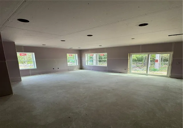 Photo 2 of Condo for sale at 10 College Hl, Warwick, RI 02886 | MLS# 1422827 | Listing updated on 2026-09-11