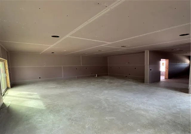 Photo 3 of Condo for sale at 10 College Hl, Warwick, RI 02886 | MLS# 1422827 | Listing updated on 2026-09-11