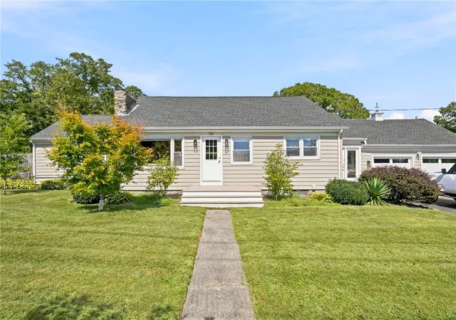 Photo 2 of Single family home for sale at 561 Boyds Ln, Portsmouth, RI 02871 | MLS# 1422845 | Listing updated on 2026-09-09