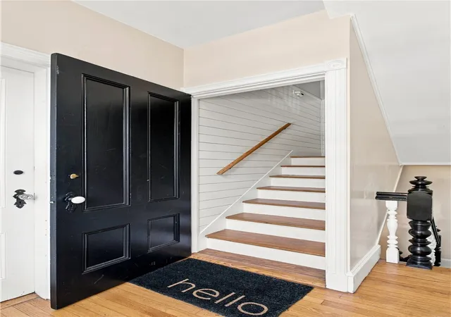 Photo 4 of Condo for sale at 8 Everett St #3, Newport, RI 02840 | MLS# 1422863 | Listing updated on 2026-09-12