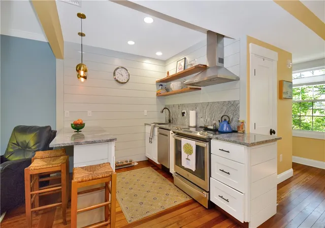 Photo 2 of Sale Pending at 7 Bay View Ave #B, Bristol, RI 02809 | MLS# 1420788 | Listing updated on 2026-09-14