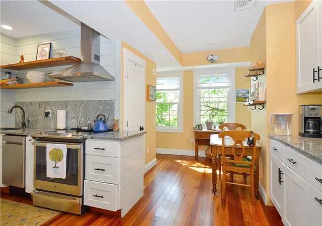 Photo 3 of Sale Pending at 7 Bay View Ave #B, Bristol, RI 02809 | MLS# 1420788 | Listing updated on 2026-09-14
