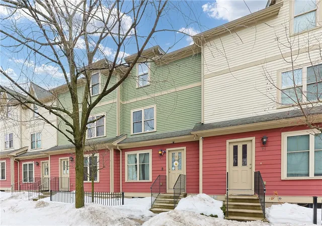 Photo 3 of Condo for sale at 88 Barton St #6, Pawtucket, RI 02860 | MLS# 1422852 | Listing updated on 2026-09-23