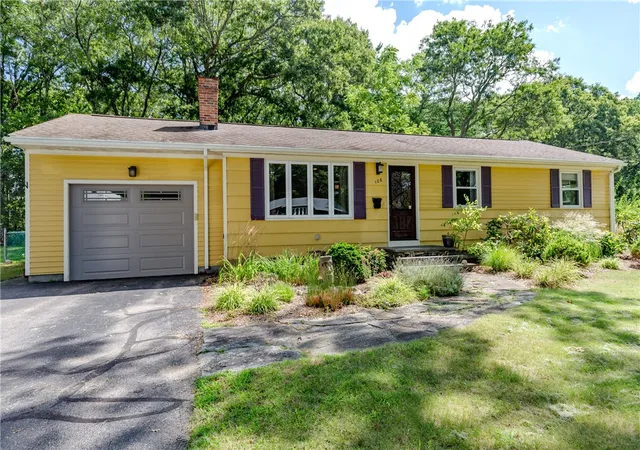 Photo 1 of Single family home for sale at 108 Elmwood Dr, North Kingstown, RI 02852 | MLS# 1420963 | Listing updated on 2026-10-22