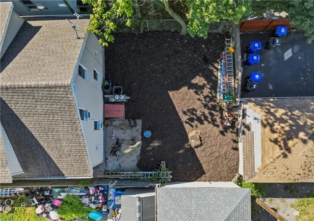 Photo 3 of Sale Pending at 32 Ruggles St, Providence, RI 02908 | MLS# 1422918 | Listing updated on 2026-09-27