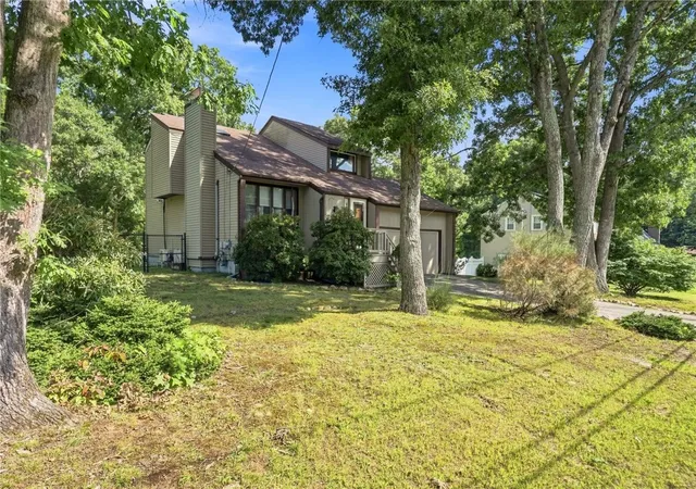 Photo 2 of Single family home for sale at 9 Eastgate Dr, Coventry, RI 02816 | MLS# 1422883 | Listing updated on 2026-09-13