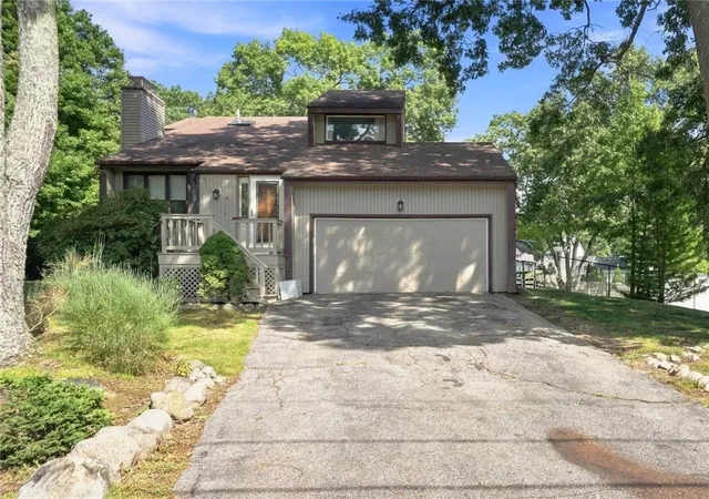 Photo 3 of Single family home for sale at 9 Eastgate Dr, Coventry, RI 02816 | MLS# 1422883 | Listing updated on 2026-09-13