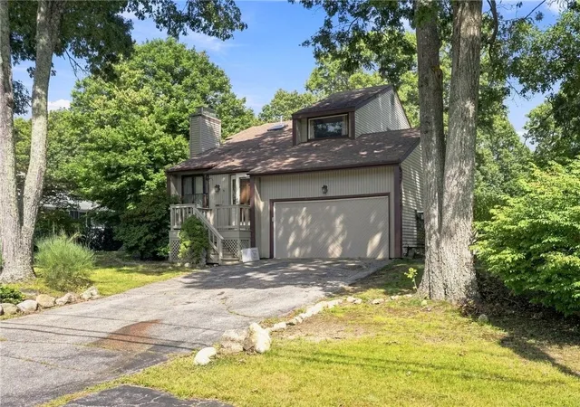 Photo 4 of Single family home for sale at 9 Eastgate Dr, Coventry, RI 02816 | MLS# 1422883 | Listing updated on 2026-10-16