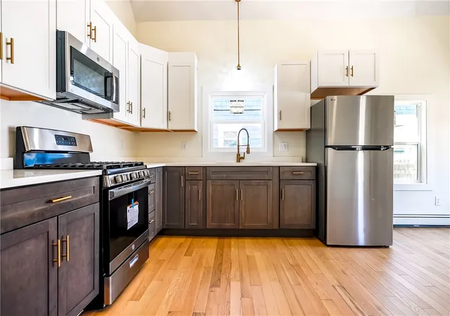 Photo 4 of Single family home for sale at 112 Hendrick St, Providence, RI 02908 | MLS# 1421247 | Listing updated on 2026-09-12