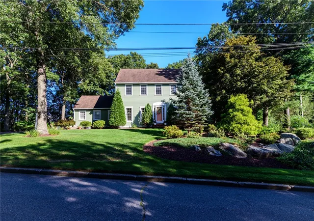 Photo 2 of Single family home for sale at 46 Misty Oak Dr, East Greenwich, RI 02818 | MLS# 1422647 | Listing updated on 2026-09-14
