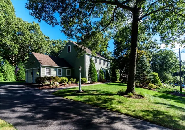 Photo 3 of Single family home for sale at 46 Misty Oak Dr, East Greenwich, RI 02818 | MLS# 1422647 | Listing updated on 2026-09-14
