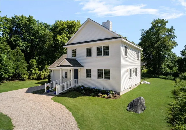 Photo 3 of Single family home for sale at 9 Spring St, Jamestown, RI 02835 | MLS# 1422985 | Listing updated on 2026-09-21