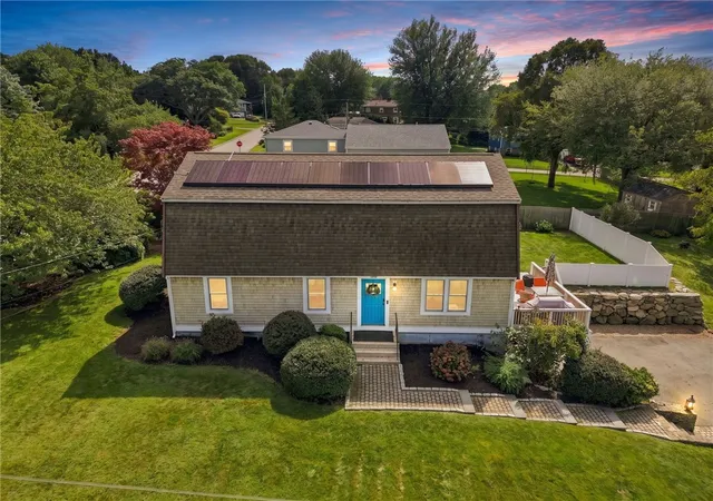 Photo 1 of Single family home for sale at 185 Kearns Ave, Tiverton, RI 02878 | MLS# 1422914 | Listing updated on 2026-10-03