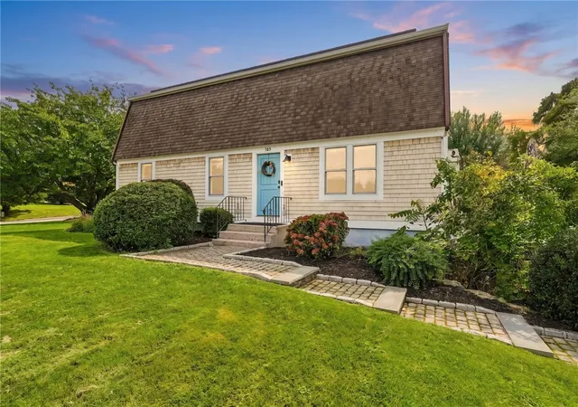 Photo 4 of Single family home for sale at 185 Kearns Ave, Tiverton, RI 02878 | MLS# 1422914 | Listing updated on 2026-10-12