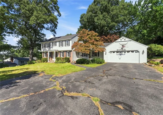 Photo 3 of Sale Pending at 33 Old Oak Dr, Warwick, RI 02886 | MLS# 1422607 | Listing updated on 2026-09-25