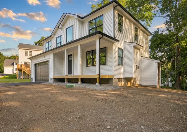 Photo 2 of Single family home for sale at 47 Dale St, Cumberland, RI 02864 | MLS# 1423022 | Listing updated on 2026-09-10