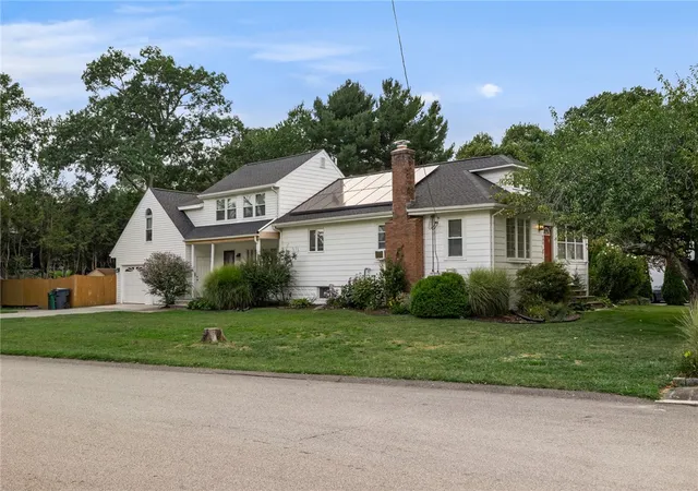 Photo 2 of Single family home for sale at 480 Church Ave, Warwick, RI 02889 | MLS# 1422967 | Listing updated on 2026-09-27