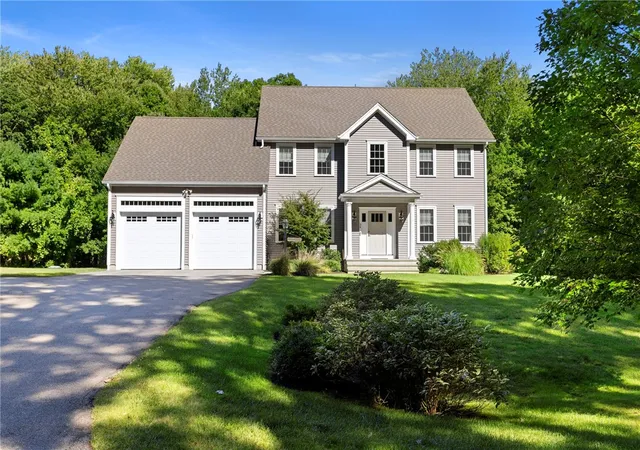 Photo 1 of Single family home for sale at 34 E Lantern Rd, Lincoln, RI 02865 | MLS# 1423057 | Listing updated on 2026-10-18