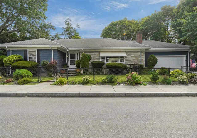 Photo 1 of Single family home for sale at 136 Earl Ave, Riverside, RI 02915 | MLS# 1423023 | Listing updated on 2026-10-03