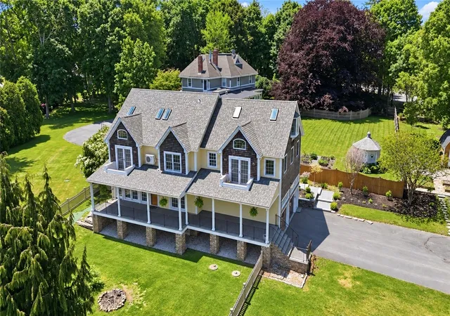 Single family home for sale at 2269 E Main Rd, Portsmouth, RI 02871 | MLS# 1422395