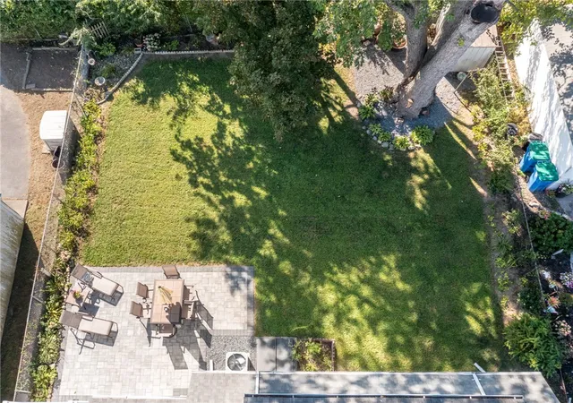 Photo 2 of Single family home for sale at 17 Boulevard Ave, Lincoln, RI 02865 | MLS# 1422957 | Listing updated on 2026-10-17