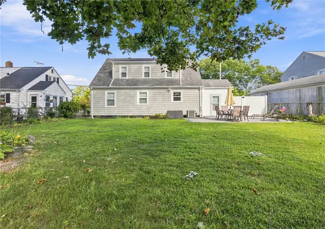 Photo 3 of Single family home for sale at 17 Boulevard Ave, Lincoln, RI 02865 | MLS# 1422957 | Listing updated on 2026-10-17