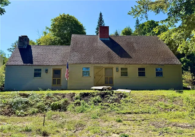 Single family home for sale at 51 Elizabeth Ave, North Smithfield, RI 02896 | MLS# 1423131