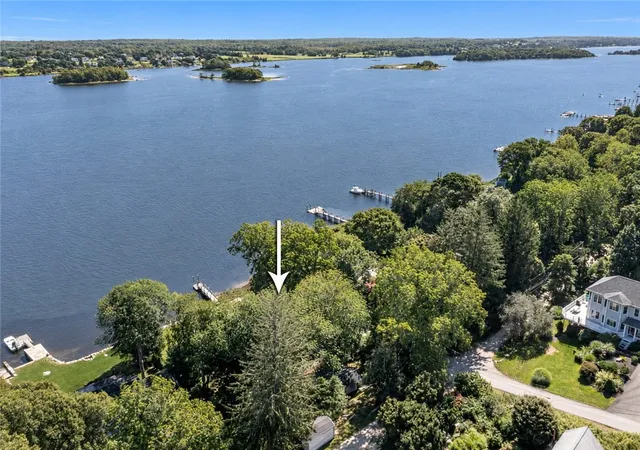 Photo 3 of Single family home for sale at 1380 Drift Rd, Westport, MA 02790 | MLS# 1423137 | Listing updated on 2026-09-13