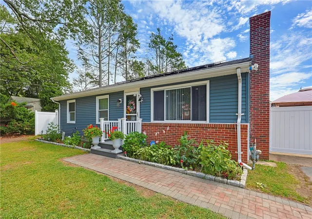 Photo 3 of Single family home for sale at 849 Roger Williams Ave, Rumford, RI 02916 | MLS# 1423138 | Listing updated on 2026-10-04