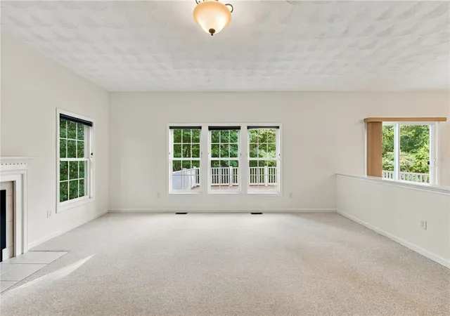 Photo 4 of Single family home for sale at 394 Westmoreland Ln, Saunderstown, RI 02874 | MLS# 1422616 | Listing updated on 2026-10-12