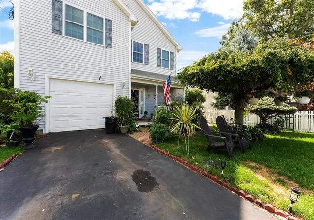 Photo 4 of Single family home for sale at 15 Metacomet Ave, Rumford, RI 02916 | MLS# 1423179 | Listing updated on 2026-10-06