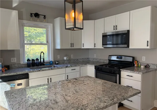 Photo 3 of Single family home for sale at 272 Veazie St, Providence, RI 02904 | MLS# 1423227 | Listing updated on 2026-10-05