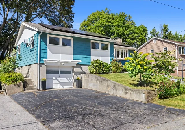 Photo 3 of Single family home for sale at 34 Clifden Ave, Cranston, RI 02905 | MLS# 1423007 | Listing updated on 2026-09-28