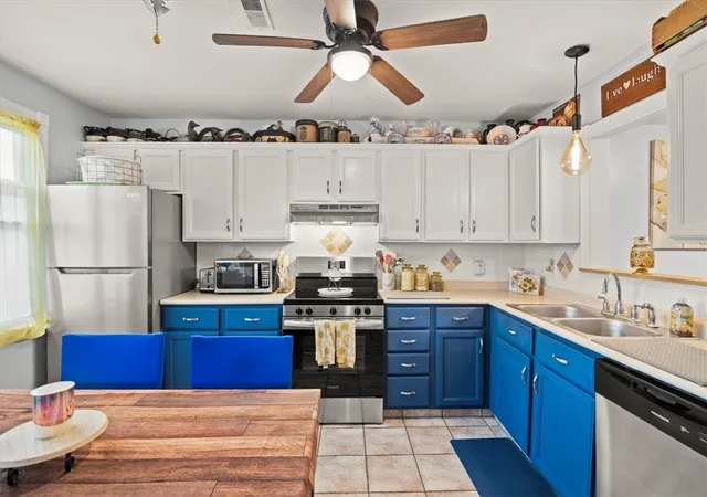Photo 2 of Sale Pending at 105 Scenic Dr, West Warwick, RI 02893 | MLS# 1423021 | Listing updated on 2026-09-27