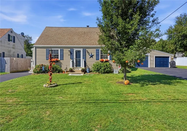 Photo 1 of Single family home for sale at 220 Williams St, Cumberland, RI 02864 | MLS# 1422841 | Listing updated on 2026-09-14