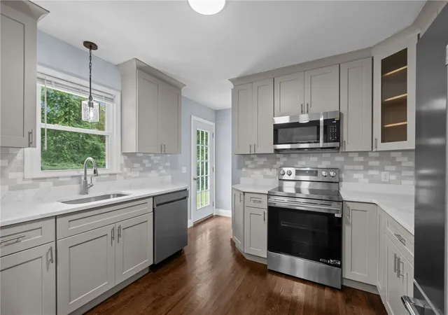 Photo 1 of Single family home for sale at 126 Alton Bradford Rd, Bradford, RI 02808 | MLS# 1423315 | Listing updated on 2026-09-25