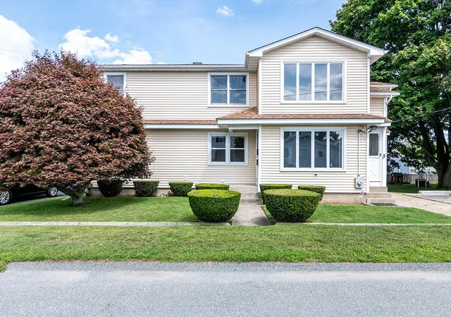 Photo 2 of Multi family home for sale at 14 Gray St, North Providence, RI 02904 | MLS# 1423181 | Listing updated on 2026-10-05