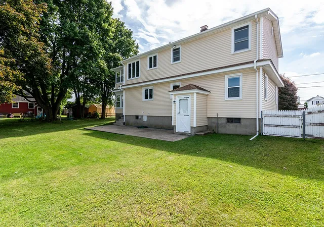 Photo 3 of Multi family home for sale at 14 Gray St, North Providence, RI 02904 | MLS# 1423181 | Listing updated on 2026-10-05