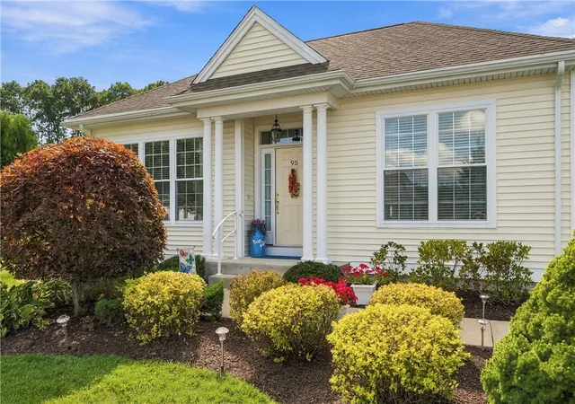 Photo 3 of Sale Pending at 170 Providence Pike #95, North Smithfield, RI 02896 | MLS# 1423318 | Listing updated on 2026-09-23