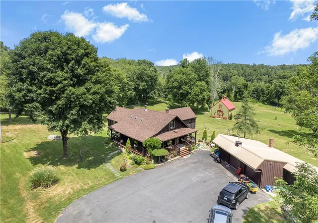 Photo 4 of Single family home for sale at 84 Dark Lantern Hl Rd, Danielson, CT 06239 | MLS# 1423322 | Listing updated on 2026-09-14